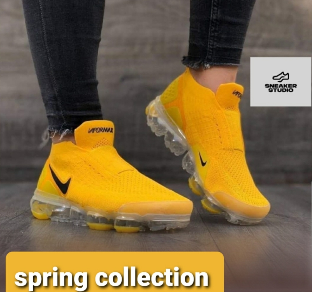 Nike laceless yellow moc 2022 women sneakers brand new university yellow black